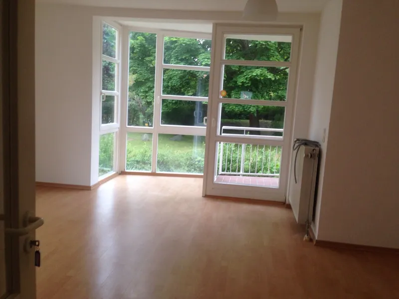 Schöne, gepflegte, sehr helle Erdgeschosswohnung. — photo 1